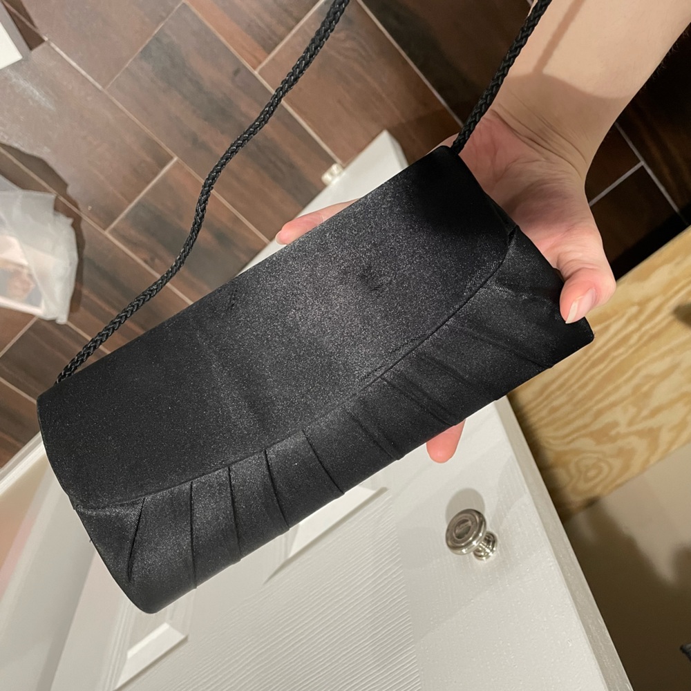 La Regale Clutch Bag - Picture 2 of 7